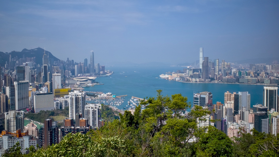【鑪峰遠(yuǎn)眺】香港支持內(nèi)企出海的三重考慮
