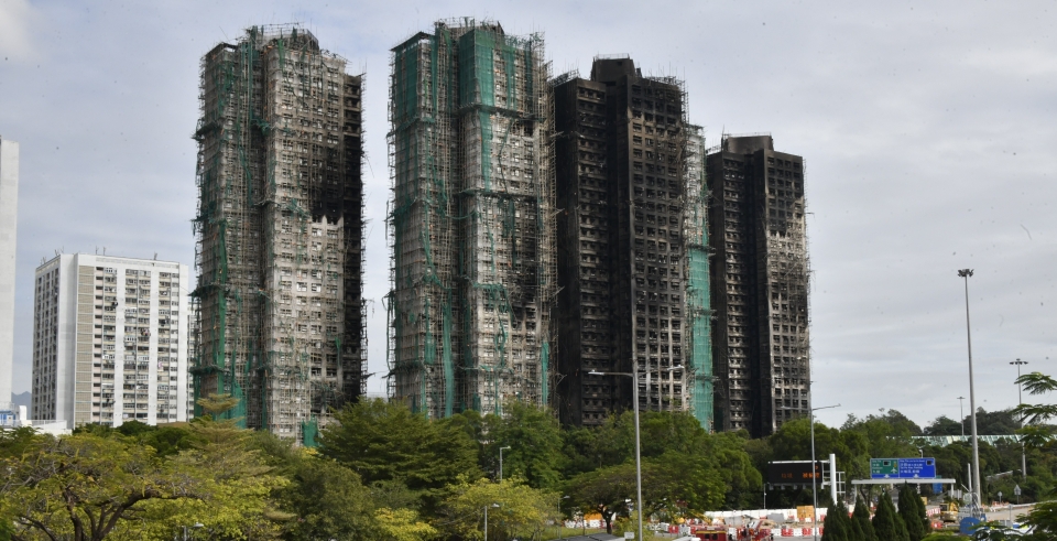 宏福苑大火｜災(zāi)民手寫(xiě)信感謝暫住酒店及員工 獲街坊點(diǎn)讚