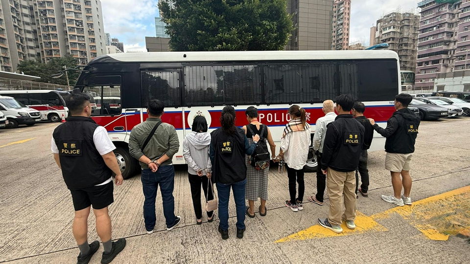 警方深水埗搗破非法釣魚(yú)機(jī)賭場(chǎng) 拘捕7人