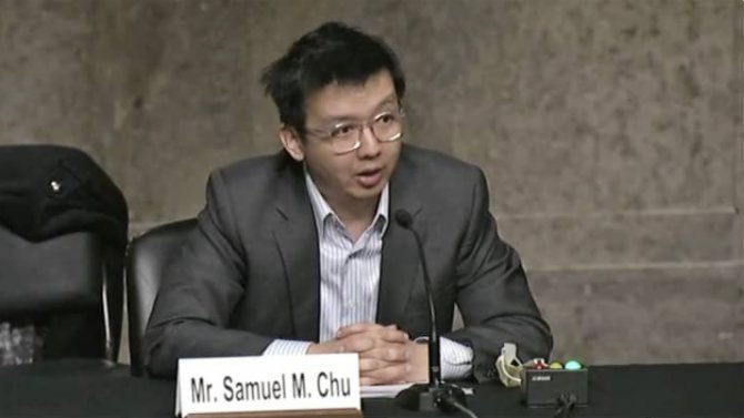 「佔中」三子之一朱耀明牧師的兒子朱牧民亦是香港民主委員會的創(chuàng)始人之一。