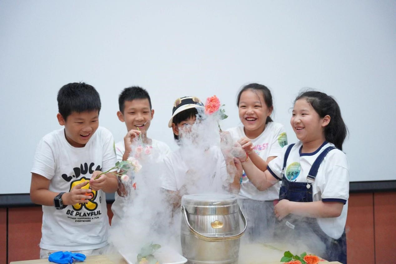 體驗(yàn)實(shí)驗(yàn)小課堂.jpg