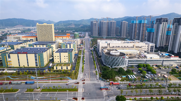 5、億緯儲(chǔ)能廠區(qū) - 復(fù)件(1).jpg