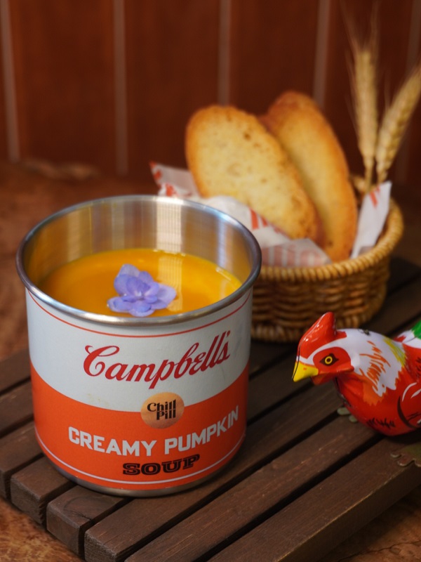 The Barn 舍 - 南瓜湯、法包配自家製鹹蛋牛油.JPG