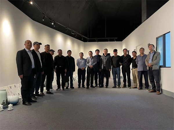 圖二 出席啟動儀式的嘉賓合影.jpg