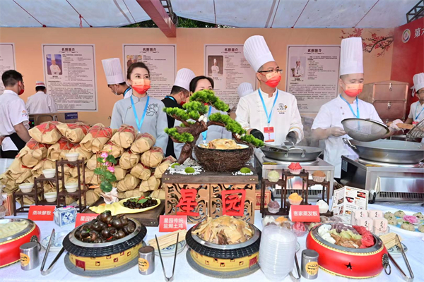 3、美食周  鐘小豐 攝  .jpg