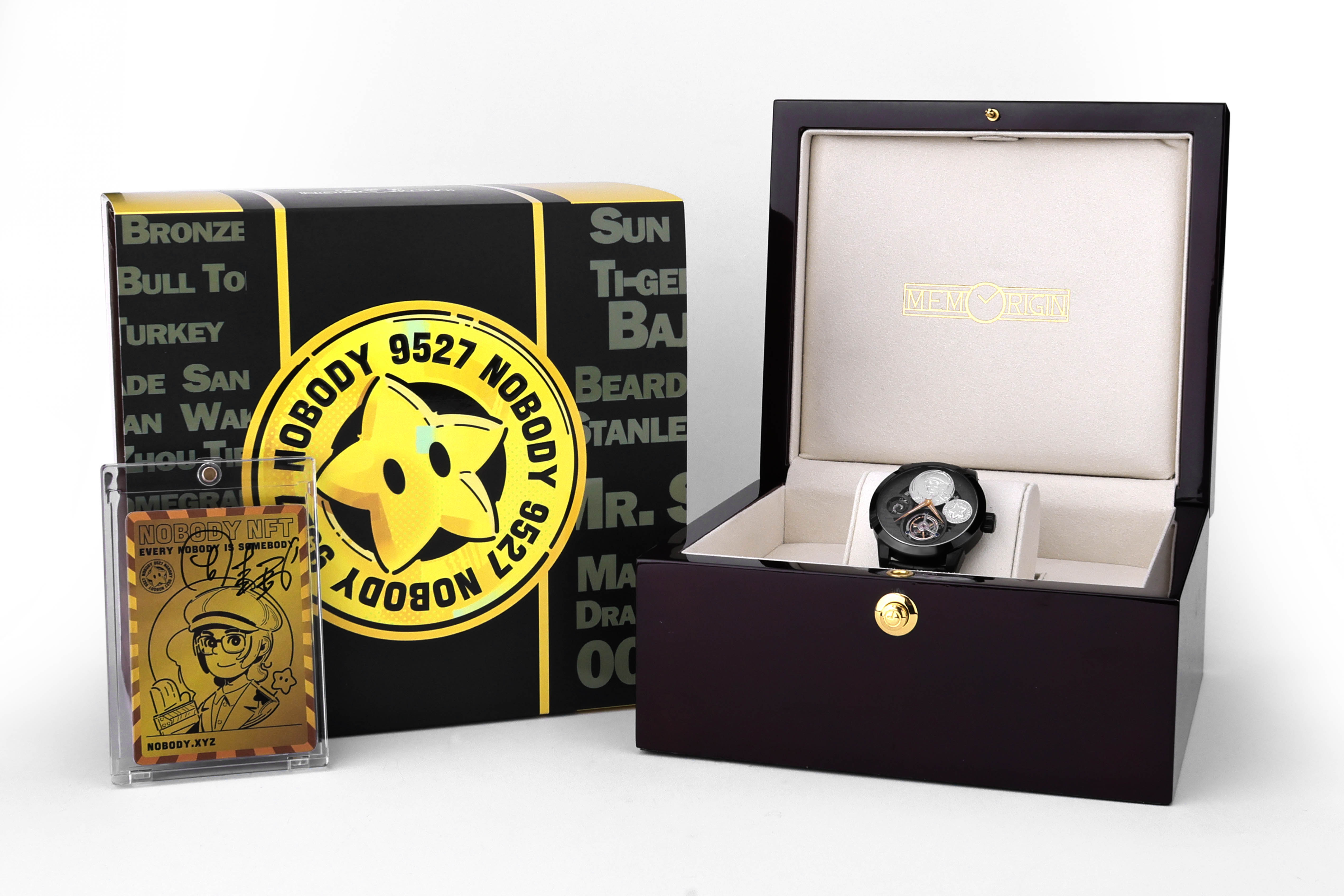 顧客除了可獲贈一張星爺親筆簽名Nobody金咭外，首20名買家更可以獲得一個萬希泉與Nobody聯(lián)名款的專屬NFT。.jpg
