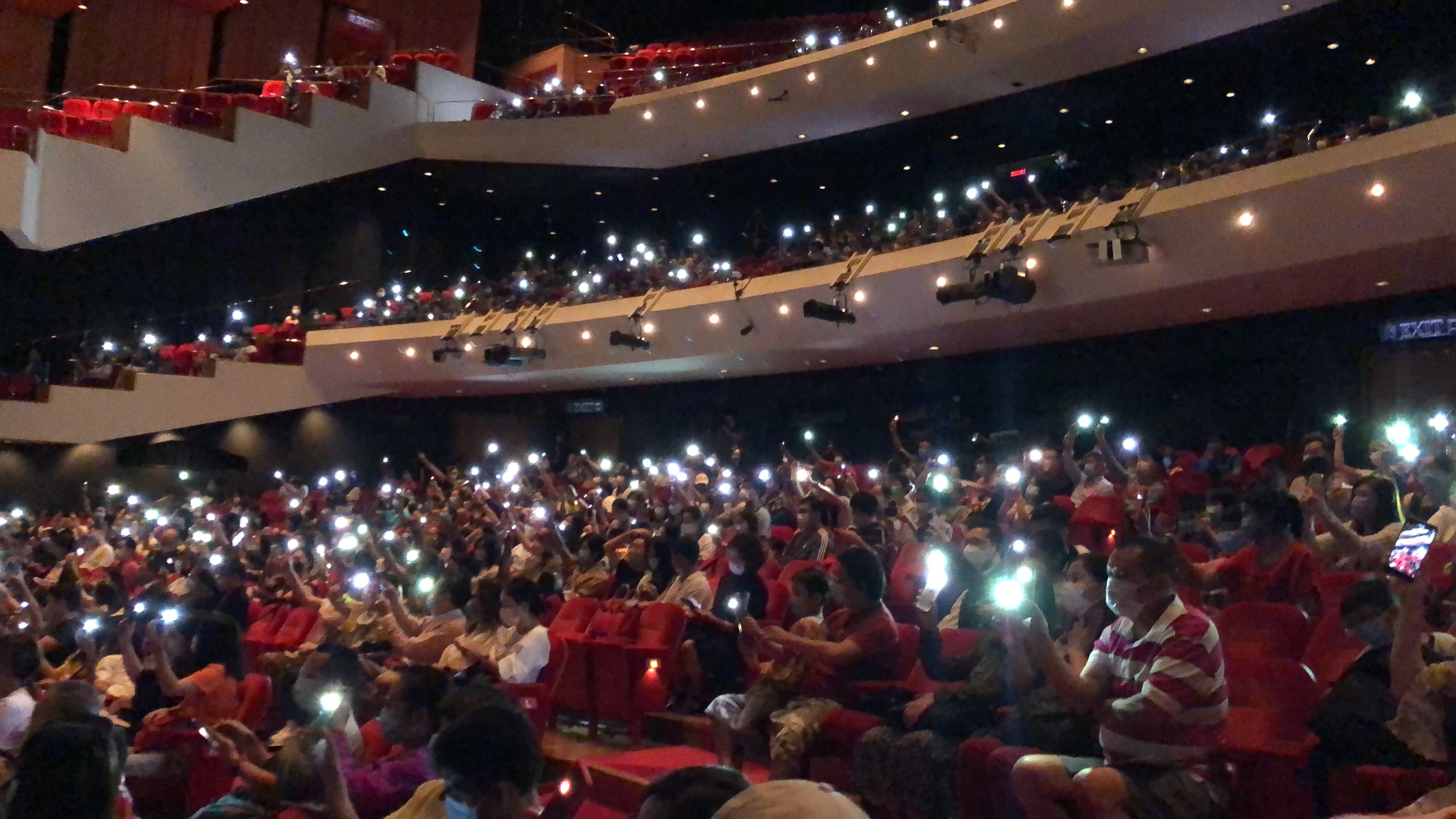 (示意圖) 東方之珠千人大合奏2.JPG