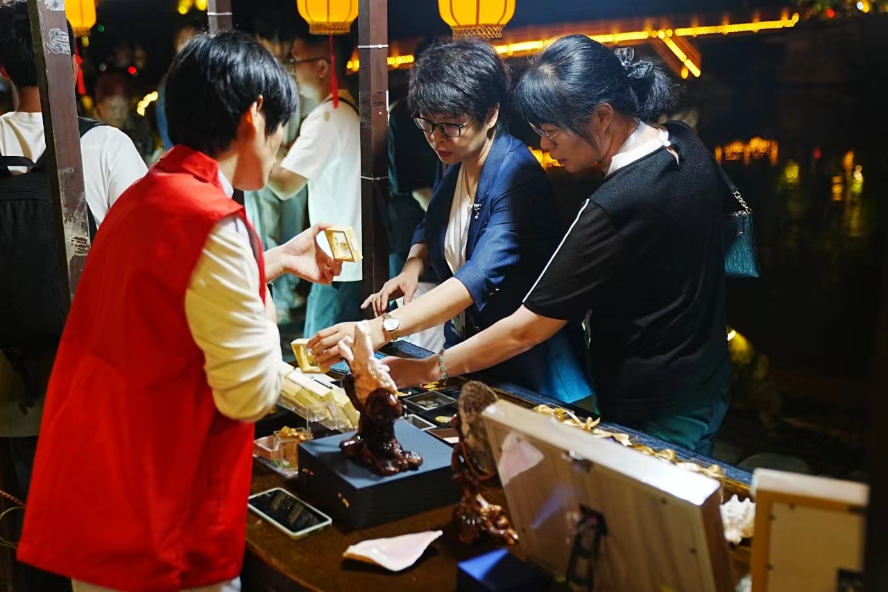 圖2 特色農(nóng)文旅產(chǎn)品展.jpg