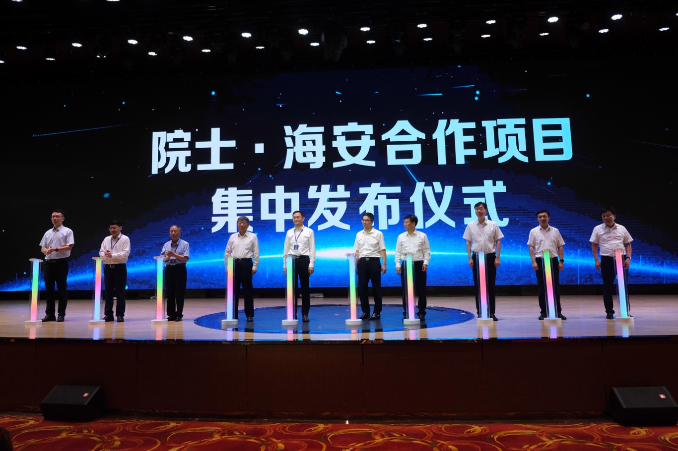 圖3：5個(gè)院士合作項(xiàng)目集中發(fā)布。[1].jpeg