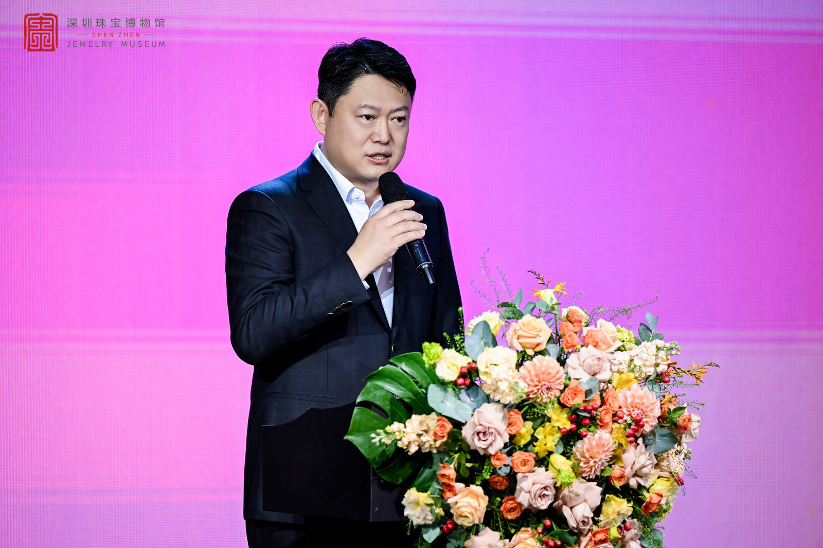 3、深圳珠寶博物館館長王振.jpg