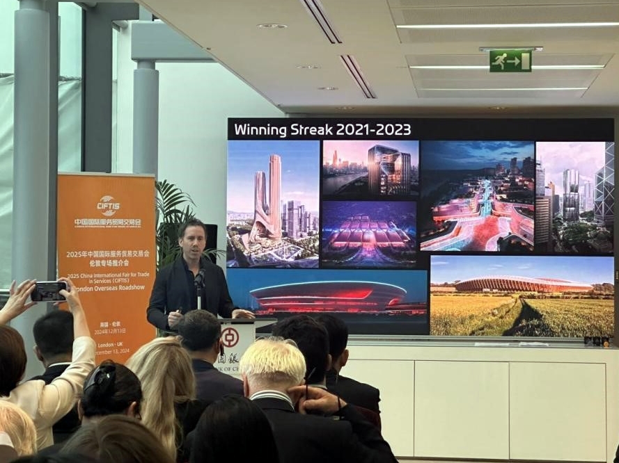 圖片6：扎哈·哈迪德建筑事務(wù)所總監(jiān)保羅·弗洛雷斯(Paulo Flores )分享參與服貿(mào)會(huì)的收獲.jpg