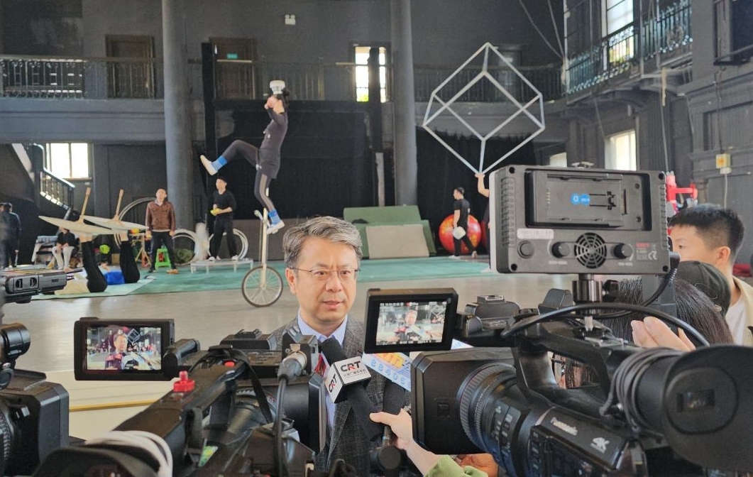 圖說四 長春市文廣旅局副局長韓銘飛正在接受記者採訪.jpg