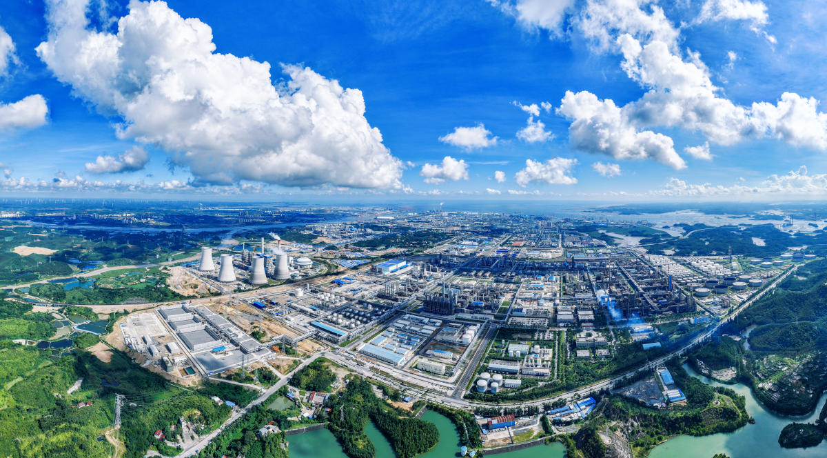 3、中國石油廣西石化煉化一體化轉(zhuǎn)型升級項目（王芳 攝）_編輯.jpg