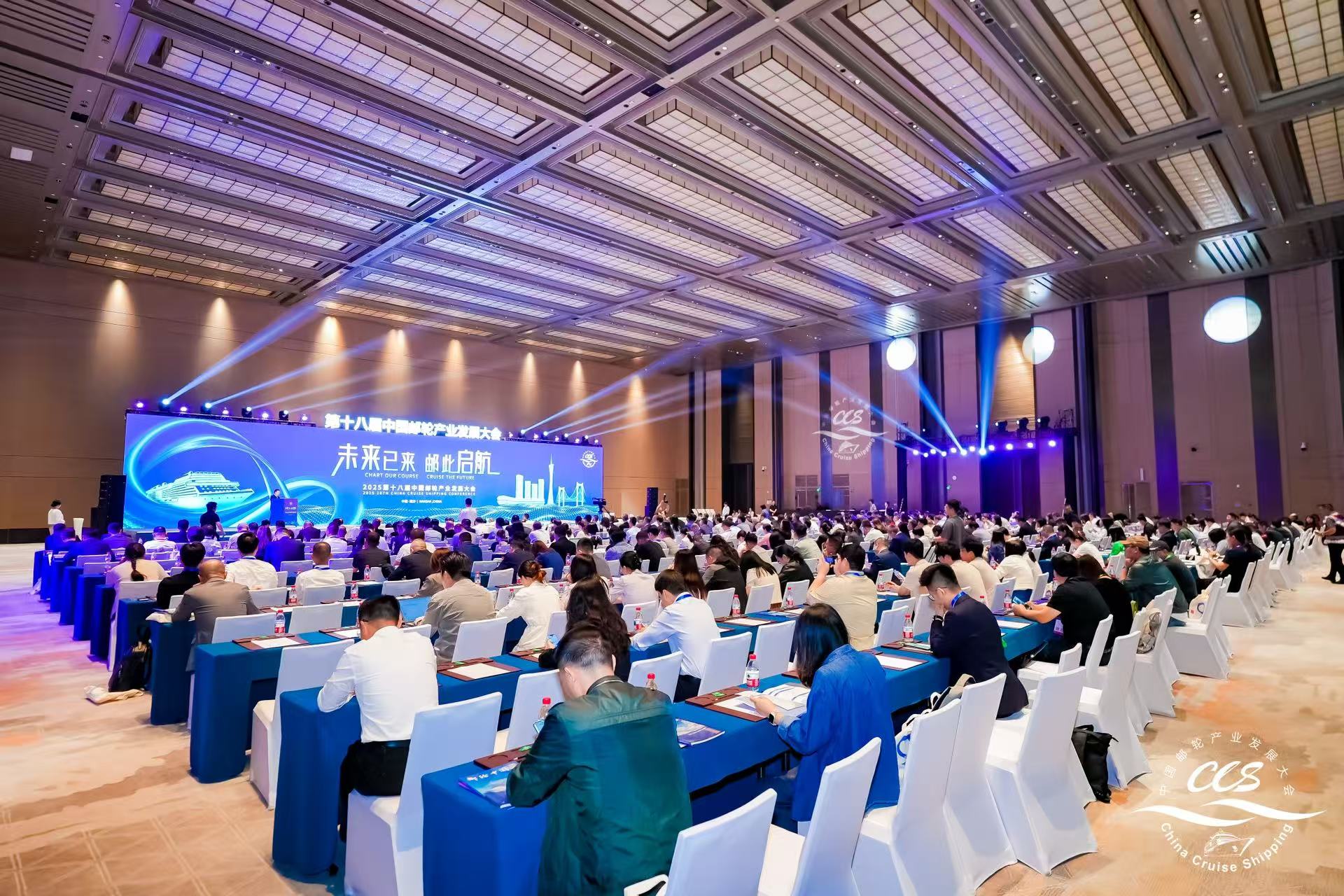 中國(guó)船級(jí)社和中國(guó)交通運(yùn)輸協(xié)會(huì)郵輪遊艇分會(huì)簽訂戰(zhàn)略合作框架協(xié)議 (1).jpg